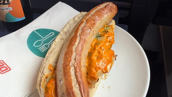 Bratwurstbrötchen "Bosna Style"